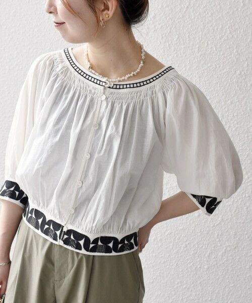 SHIPS / シップス シャツ・ブラウス | bon_meur:〈洗濯機可能〉ジオメトリック エンブロイダリー シャーリング ブラウス | 詳細6