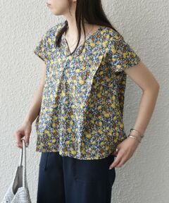 SHIPS Colors:〈洗濯機可能〉ボタニカル プリント Vネック ブラウス