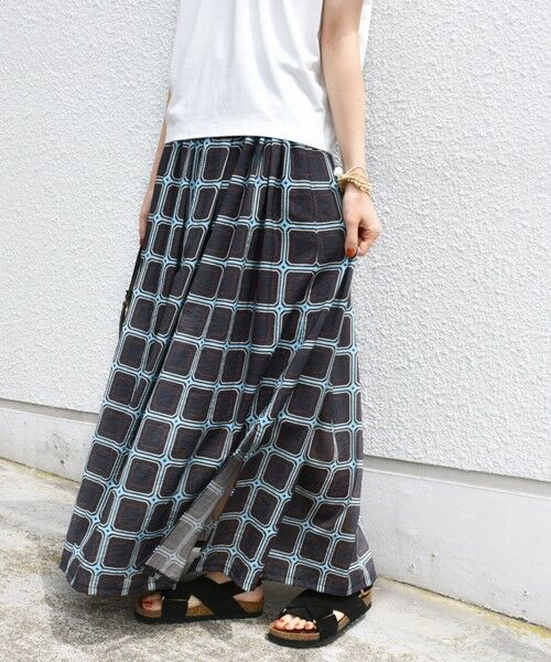 SHIPS / シップス ロング・マキシ丈スカート | 【SHIPS別注】UHURU:〈手洗い可能〉シアープリント ギャザー スカート | 詳細16