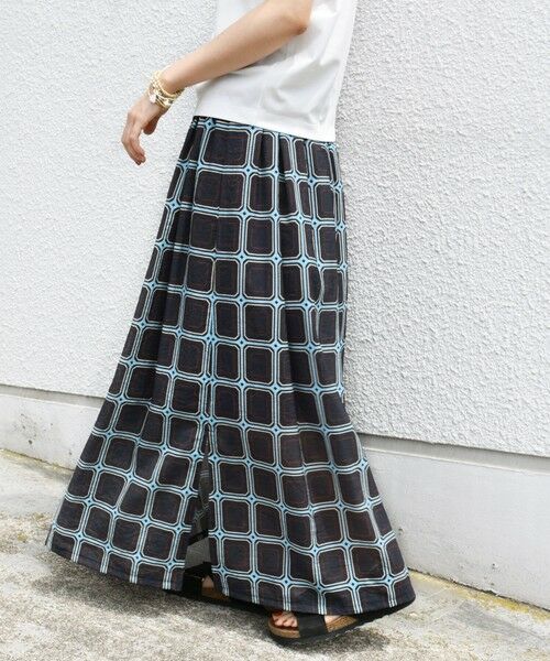 SHIPS / シップス ロング・マキシ丈スカート | 【SHIPS別注】UHURU:〈手洗い可能〉シアープリント ギャザー スカート | 詳細17