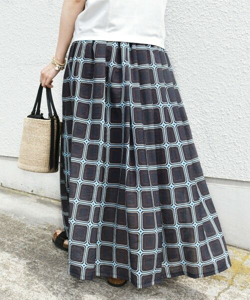 SHIPS / シップス ロング・マキシ丈スカート | 【SHIPS別注】UHURU:〈手洗い可能〉シアープリント ギャザー スカート | 詳細18