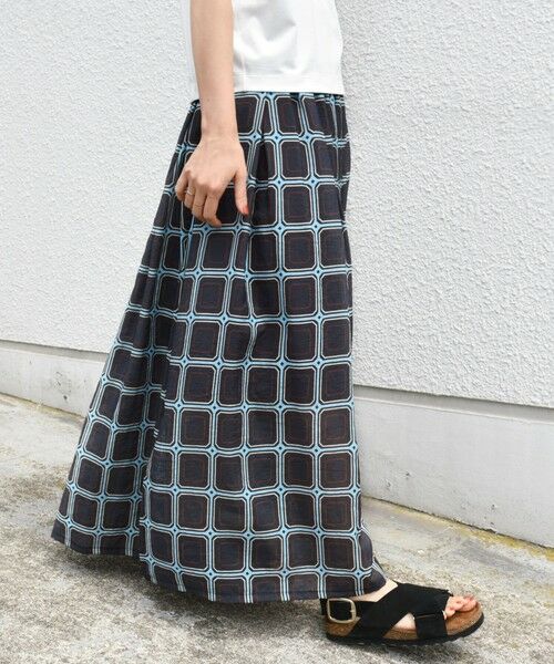 SHIPS / シップス ロング・マキシ丈スカート | 【SHIPS別注】UHURU:〈手洗い可能〉シアープリント ギャザー スカート | 詳細19