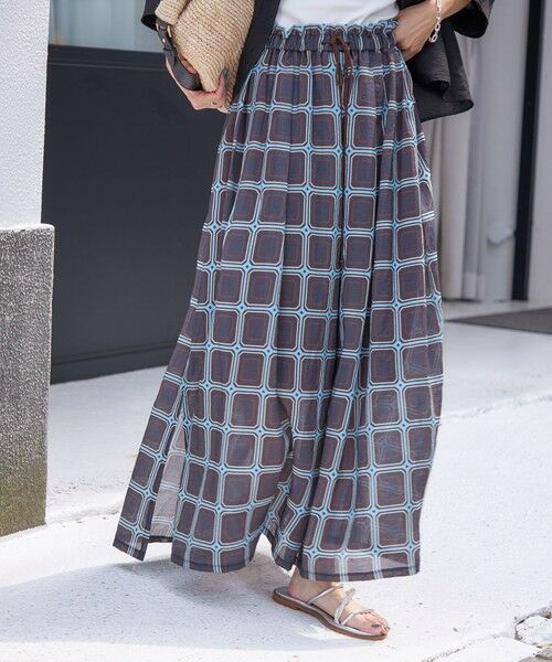 SHIPS / シップス ロング・マキシ丈スカート | 【SHIPS別注】UHURU:〈手洗い可能〉シアープリント ギャザー スカート | 詳細9