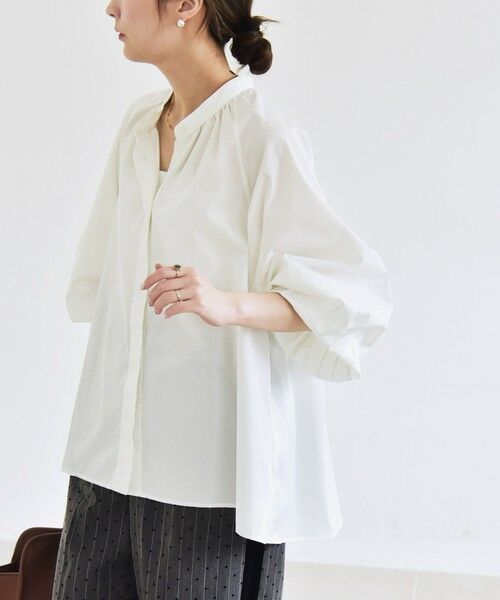 SHIPS / シップス シャツ・ブラウス | quaranciel:〈洗濯機可能〉REPREVE バンドカラー ギャザー パフ シャツ ブラウス | 詳細10