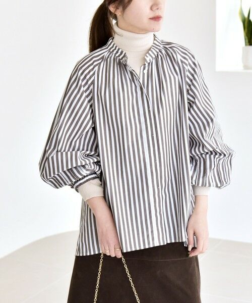 SHIPS / シップス シャツ・ブラウス | quaranciel:〈洗濯機可能〉REPREVE バンドカラー ギャザー パフ シャツ ブラウス | 詳細24
