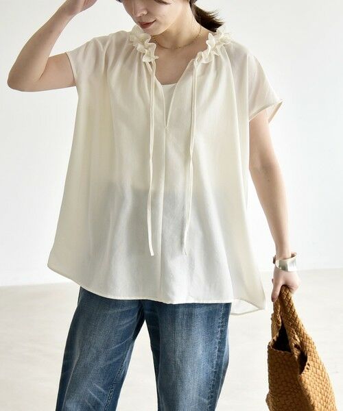 SHIPS / シップス シャツ・ブラウス | 《追加予約》quaranciel:〈洗濯機可能〉フリルカラー リボン フレンチスリーブ ブラウス | 詳細12