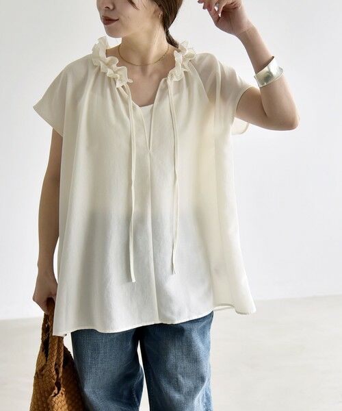 SHIPS / シップス シャツ・ブラウス | 《追加予約》quaranciel:〈洗濯機可能〉フリルカラー リボン フレンチスリーブ ブラウス | 詳細4