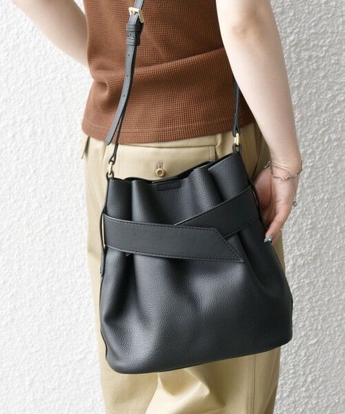 SHIPS / シップス ショルダーバッグ | 《一部追加予約》SHIPS any: ベルト デザイン 巾着 ショルダー バッグ | 詳細7