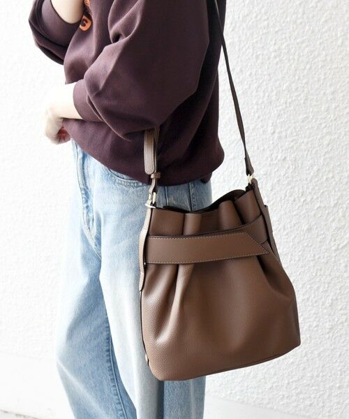 SHIPS / シップス ショルダーバッグ | 《一部追加予約》SHIPS any: ベルト デザイン 巾着 ショルダー バッグ | 詳細11