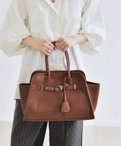 SHIPS / シップス トートバッグ | quaranciel: 2way 金具 ベルト スクエア トート バッグ（A4対応） | 詳細15