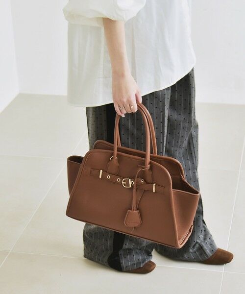 SHIPS / シップス トートバッグ | quaranciel: 2way 金具 ベルト スクエア トート バッグ（A4対応） | 詳細18