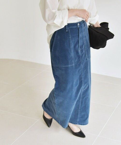 SHIPS / シップス ロング・マキシ丈スカート | quaranciel:〈洗濯機可能〉コットン ベロア インディゴ Iライン ストレート スカート | 詳細4