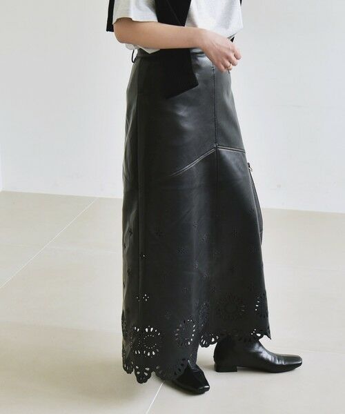 SHIPS / シップス ミニ・ひざ丈スカート | quaranciel: フラワー 刺繍 バック スリット ロング スカート | 詳細6