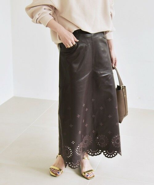 SHIPS / シップス ミニ・ひざ丈スカート | quaranciel: フラワー 刺繍 バック スリット ロング スカート | 詳細15