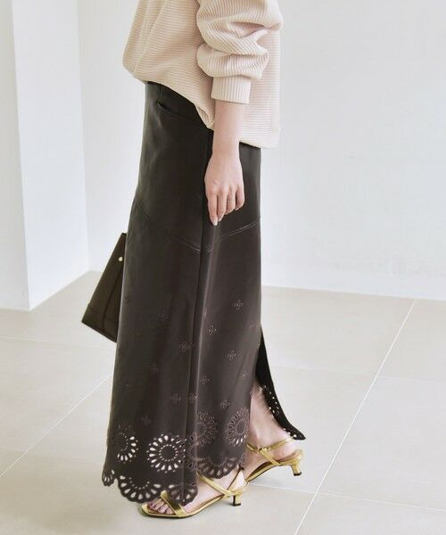 SHIPS / シップス ミニ・ひざ丈スカート | quaranciel: フラワー 刺繍 バック スリット ロング スカート | 詳細16