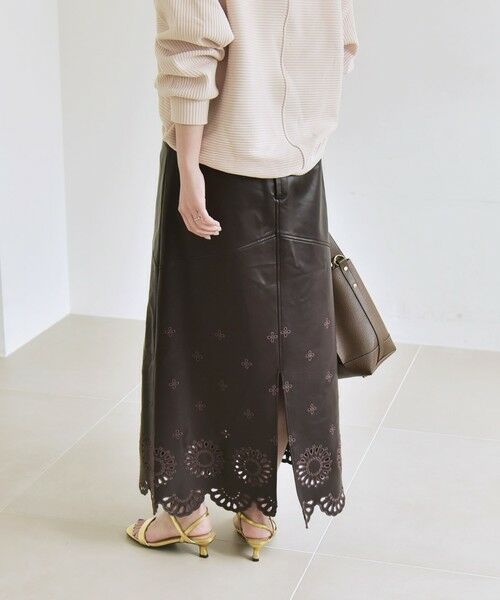 SHIPS / シップス ミニ・ひざ丈スカート | quaranciel: フラワー 刺繍 バック スリット ロング スカート | 詳細17