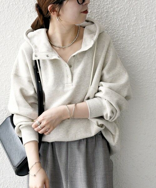 オーストラリアンMENSA パーカー　新品未使用 PVQ5HmB1Y2fM.jpg?width=768