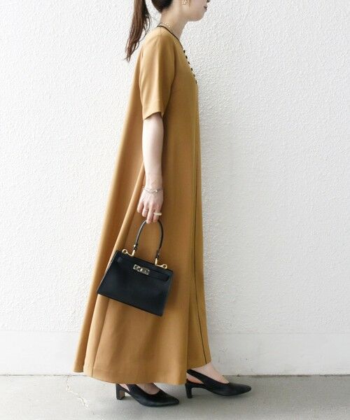 SHIPS / シップス ロング・マキシ丈ワンピース | SHIPS any:〈洗濯機可能〉ウーステッド パイピング ボタン フレア ワンピース | 詳細25