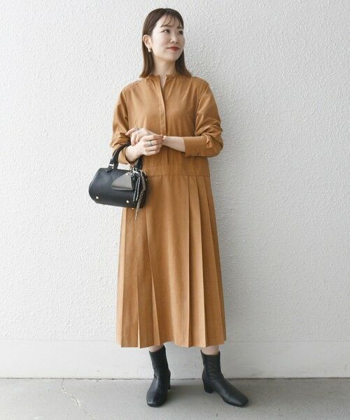 新品未使用　ships　バンドカラー サイド プリーツ ワンピース シップス SHIPS 《追加》*〈手洗い可能〉ドット / 花柄 バンド