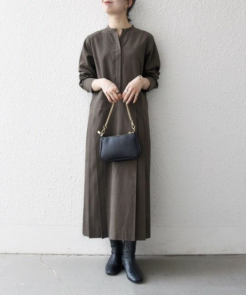 SHIPS / シップス ロング・マキシ丈ワンピース | 《一部追加予約》SHIPS any:〈洗濯機可能〉ピーチスキン サイド プリーツ バンドカラー シャツ ワンピース | 詳細18