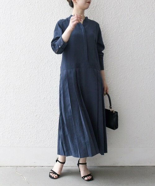 SHIPS / シップス ロング・マキシ丈ワンピース | 《一部追加予約》SHIPS any:〈洗濯機可能〉ピーチスキン サイド プリーツ バンドカラー シャツ ワンピース | 詳細28