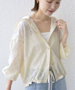 —25AW—<br><br><b>ブルゾン感覚でカジュアルすぎずに取り入れられるレースシャツ</b><br><br>■デザイン<br>秋口に着回しやすい、レースのシャツ羽織。<br>フードに裾を絞れるドロスト仕様が、軽めのブルゾン感覚で使える一枚です。<br>Tシャツの上に羽織ったり、肌寒い日にはジャケットの下に合わせてフードを出すスタイルもおすすめです。<br>長袖ですが涼しく着れるので、日除けとしても◎<br><br>■素材<br>暑い夏にも着れるコットンナイロン混のレース素材。<br>透け感があり、肌に張り付きづらいので涼しく着れます。<br><br>■コーディネート<br>羽織としてはもちろん、ジャケットやデニムシャツのインナーとして使うのもおすすめです。<br><br>■お問い合わせ品番：311-15-0663<br><br>-------------------------------------<br>生地の厚み：中間<br>伸縮性：有<br>透け感：有<br>光沢感：無<br>ポケット：無<br>手洗い：可<br>-------------------------------------<br><br><br>※生産状況により店舗にて販売する場合もございます。<br>※汗や雨等の水分や摩擦により、他の衣類に色移りする場合がありますので、淡色衣類との組み合わせはご注意ください。<br>※撮影環境により商品の色味が異なって見える場合がございます。商品のお色味は、物撮り画像をご参考にしてください。<br>※末永く愛用頂く為に、アテンションタグを必ずご確認の上、着用又はお取り扱いください。<br><br><font color="RED">※画像の商品はサンプルです。 </font><br>実際の商品と仕様、加工、サイズが若干異なる場合がございます。</p>