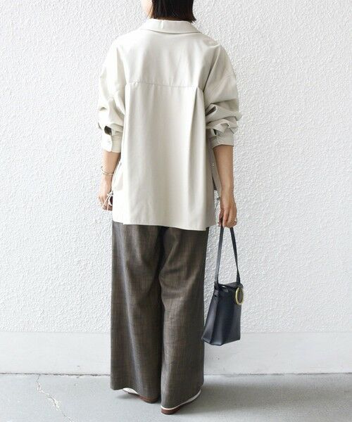 SHIPS / シップス シャツ・ブラウス | 【WEB限定】〈手洗い可能〉合成皮革 裾 ドロスト シャツ 羽織 | 詳細3