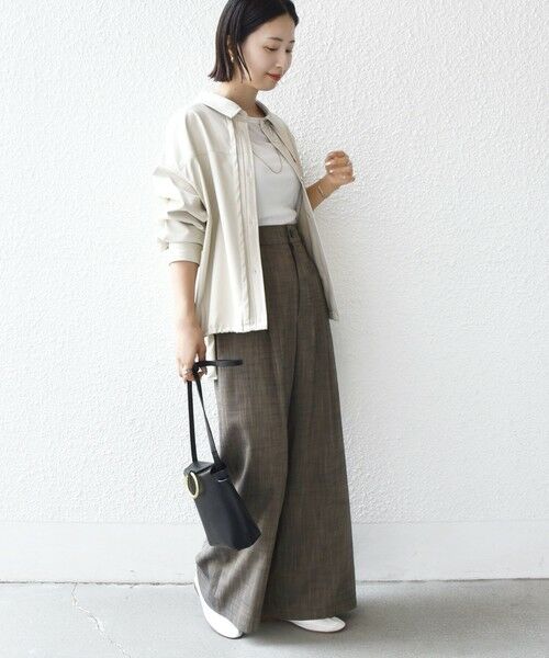 SHIPS / シップス シャツ・ブラウス | 【WEB限定】〈手洗い可能〉合成皮革 裾 ドロスト シャツ 羽織 | 詳細4