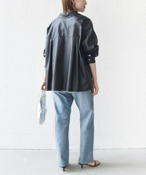 SHIPS / シップス シャツ・ブラウス | 【WEB限定】〈手洗い可能〉合成皮革 裾 ドロスト シャツ 羽織 | 詳細18