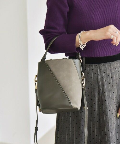 SHIPS / シップス ショルダーバッグ | quaranciel: 2way コンビ バケツ ショルダーバッグ × フェイクファー 巾着 | 詳細1