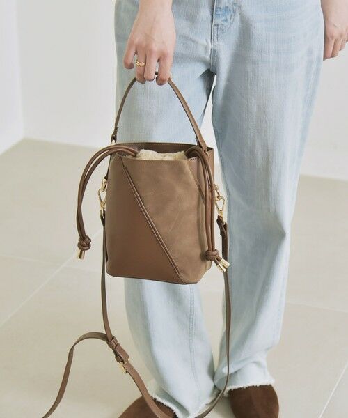 SHIPS / シップス ショルダーバッグ | quaranciel: 2way コンビ バケツ ショルダーバッグ × フェイクファー 巾着 | 詳細11