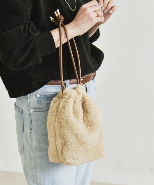 SHIPS / シップス ショルダーバッグ | quaranciel: 2way コンビ バケツ ショルダーバッグ × フェイクファー 巾着 | 詳細15