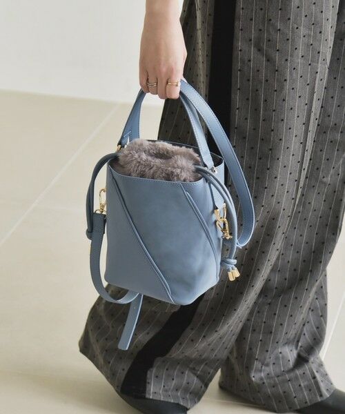 SHIPS / シップス ショルダーバッグ | quaranciel: 2way コンビ バケツ ショルダーバッグ × フェイクファー 巾着 | 詳細28