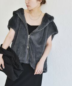 SHIPS / シップス その他アウター | quaranciel: フーディー フェイクファー ドロスト ジップ ショート ベスト