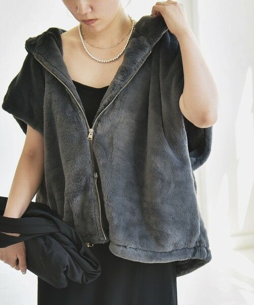 SHIPS / シップス その他アウター | quaranciel: フーディー フェイクファー ドロスト ジップ ショート ベスト | 詳細5