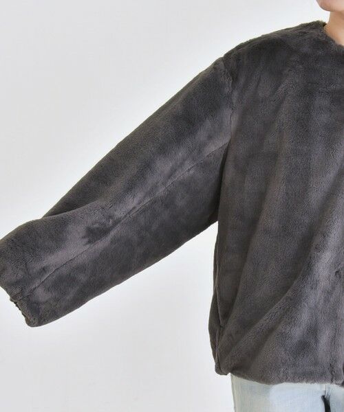 SHIPS / シップス その他アウター | quaranciel: フェイクファー ノーカラー ショート ジャケット | 詳細21