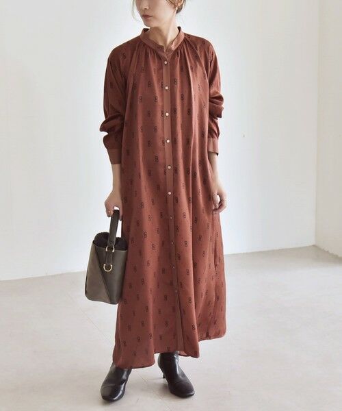 SHIPS / シップス ロング・マキシ丈ワンピース | quaranciel:〈手洗い可能〉モノグラム ドット ロング シャツ ワンピース | 詳細10