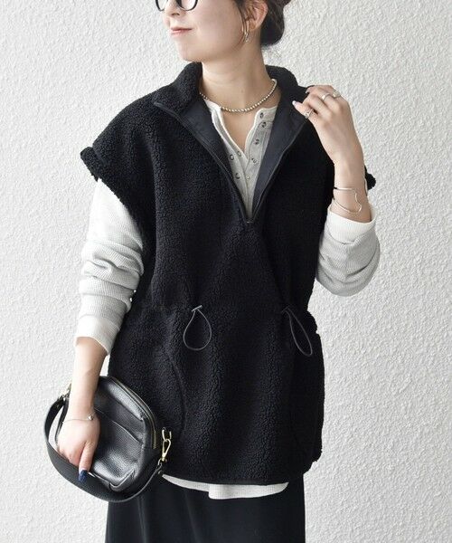 MARK&LONA2022年モデル 中綿ジップベスト ボア フリース 総柄 48 MARK&LONA2022年モデル 中綿ジップベスト ボア フリース 総柄 48