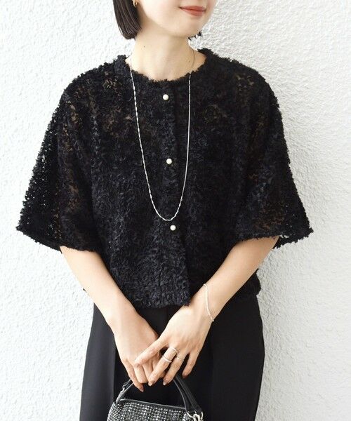 SHIPS for women/シップスウィメン little black:〈手洗い可能〉パール 釦 フリル チュール 半袖 ブラウス ブラック ONE SIZE SHIPS for women/シップスウィメン little black:〈手洗い可能〉パール 釦 フリル チュール 半袖 ブラウス ブラック ONE SIZE