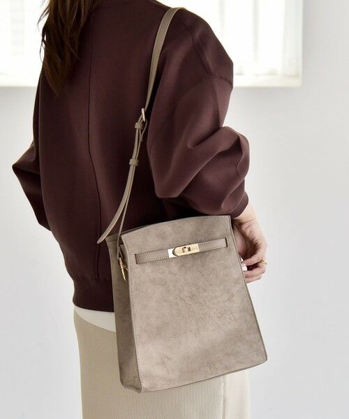 SHIPS / シップス ショルダーバッグ | quaranciel: ベルトデザイン スクエア ショルダー バッグ | 詳細12