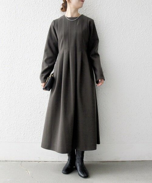 SHIPS / シップス ロング・マキシ丈ワンピース | SHIPS any: エア ニードル クルーネック タック フレア ワンピース | 詳細1