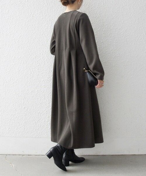 SHIPS / シップス ロング・マキシ丈ワンピース | SHIPS any: エア ニードル クルーネック タック フレア ワンピース | 詳細3