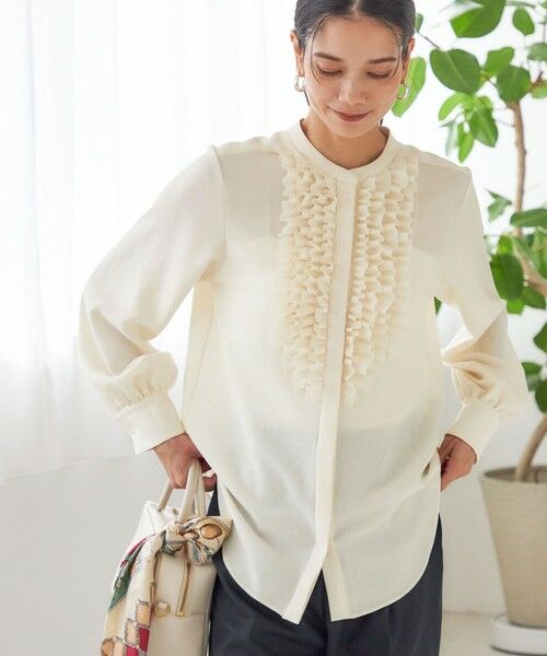 SHIPS / シップス シャツ・ブラウス | 〈洗濯機可能〉ポリエステル カルゼ フリル ブラウス(オフホワイト)