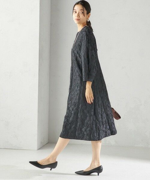 SHIPS / シップス ロング・マキシ丈ワンピース | 〈手洗い可能〉膨れ ジャカード バックタイ フレア ワンピース | 詳細2