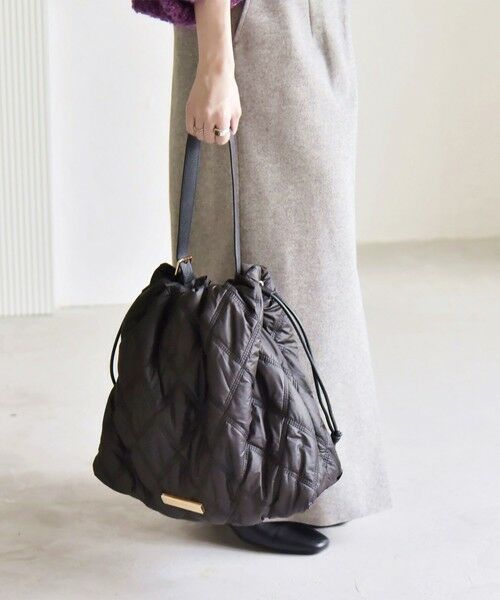 SHIPS / シップス トートバッグ | quaranciel: キルティング ワンハンドル ドロスト トート バッグ（A4対応） | 詳細13