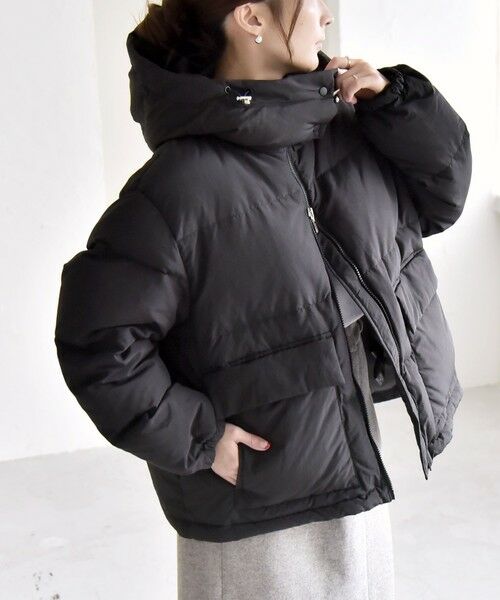 SHIPS / シップス ダウンジャケット・ベスト | quaranciel: フーディー & ハイネック 2way ショート ダウン ジャケット | 詳細25