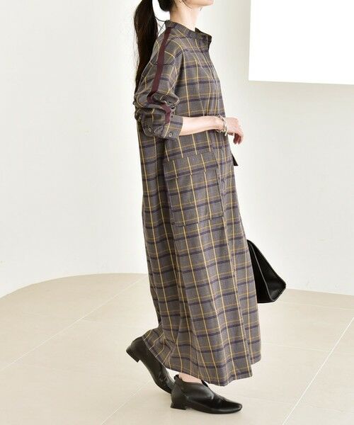 SHIPS / シップス ロング・マキシ丈ワンピース | quaranciel: バンドカラー ライン チェック ポケット シャツ ワンピース | 詳細2