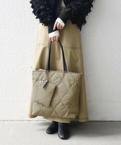 SHIPS / シップス トートバッグ | 《追加予約》SHIPS any: チャーム付き キルティング スクエア A4 トート バッグ