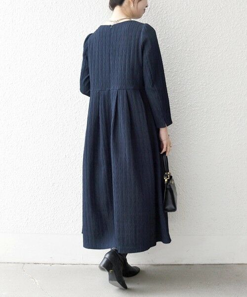 SHIPS / シップス ロング・マキシ丈ワンピース | 《予約》SHIPS any:〈手洗い可能〉ジャカード ウエスト タック ノーカラー ワンピース［NAVY BLUE］ | 詳細19