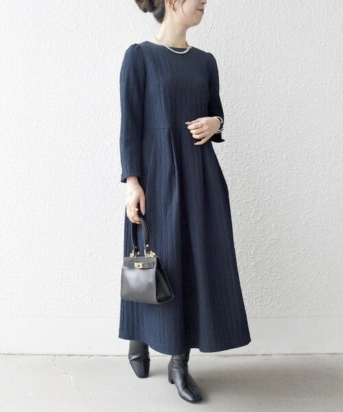 SHIPS / シップス ロング・マキシ丈ワンピース | 《予約》SHIPS any:〈手洗い可能〉ジャカード ウエスト タック ノーカラー ワンピース［NAVY BLUE］ | 詳細21